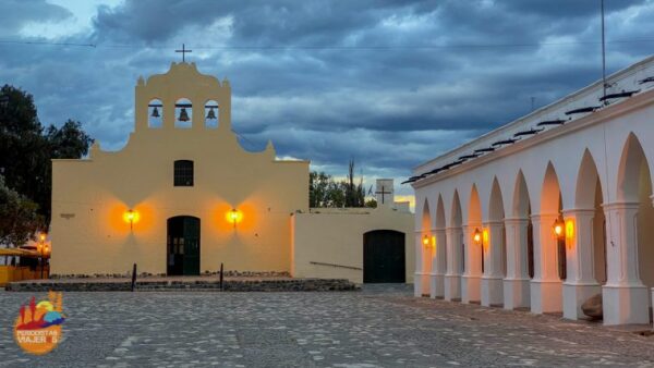 Tour a Cachi: Paisajes de Montaña y Cultura Colonial